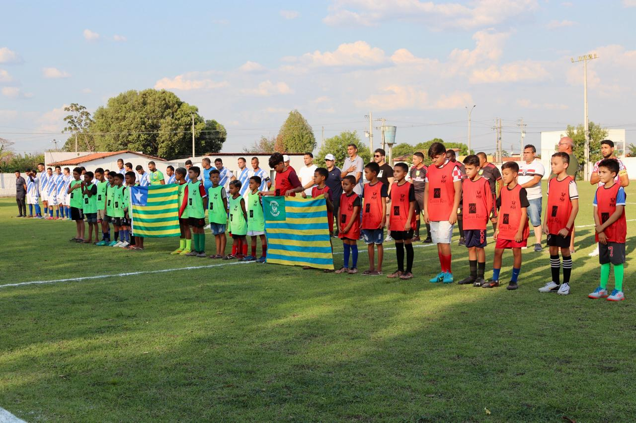  Abertura do Campeonato Municipal de Futebol 2025 movimenta o Estádio Edmundão