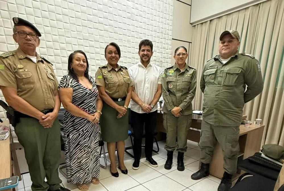 Prefeito Luciano anuncia preparativos para implantação do Pelotão Mirim em Hugo Napoleão